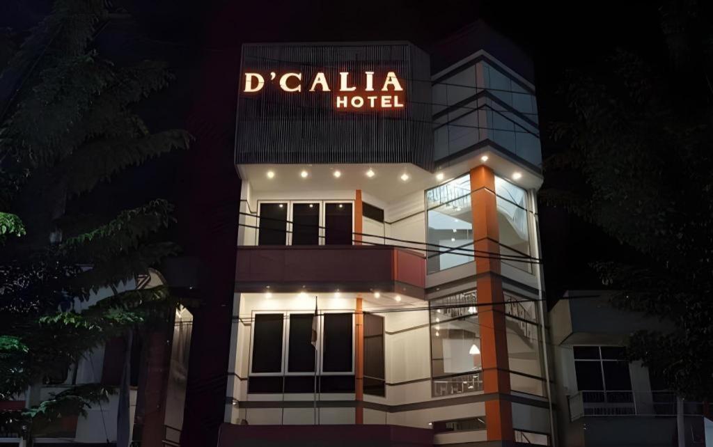 Hotel D' Calia Таракан Екстер'єр фото